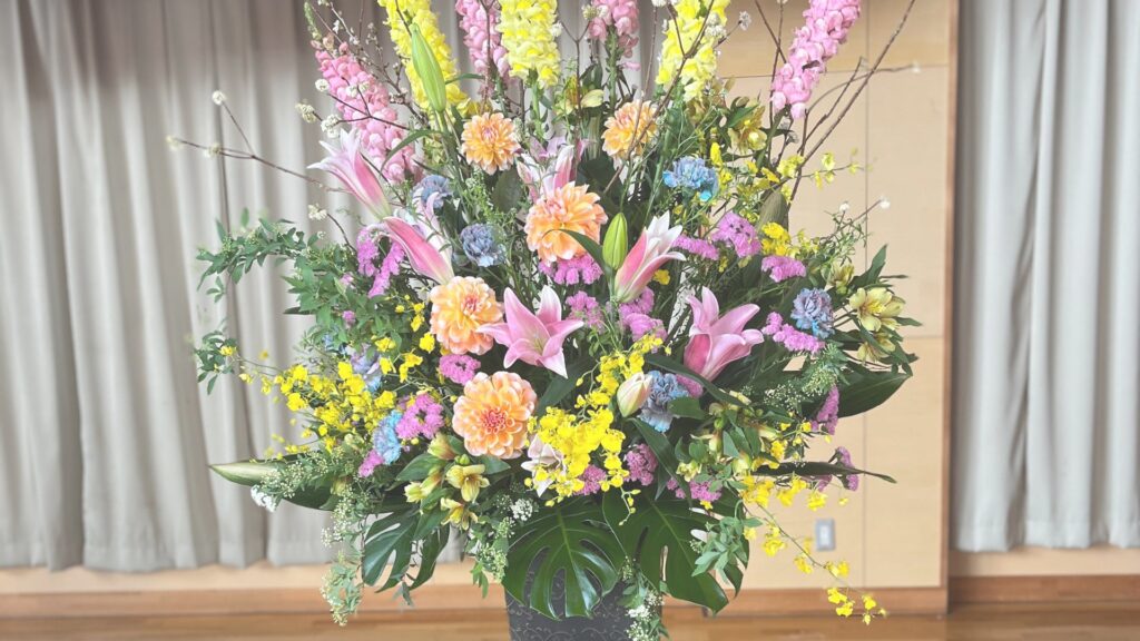 開店祝いのスタンド花